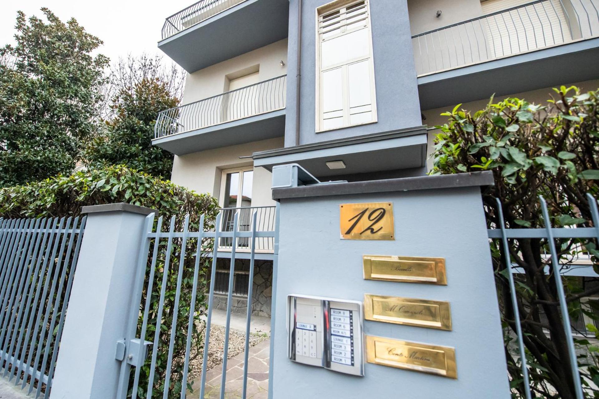 350 M Da Ospedale Maggiore L Parcheggio Prive L Rooms Parma Eksteriør billede