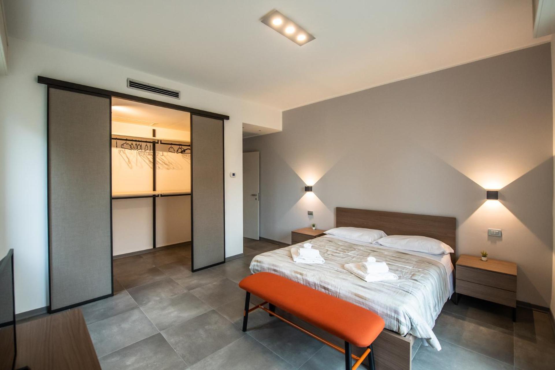350 M Da Ospedale Maggiore L Parcheggio Prive L Rooms Parma Eksteriør billede