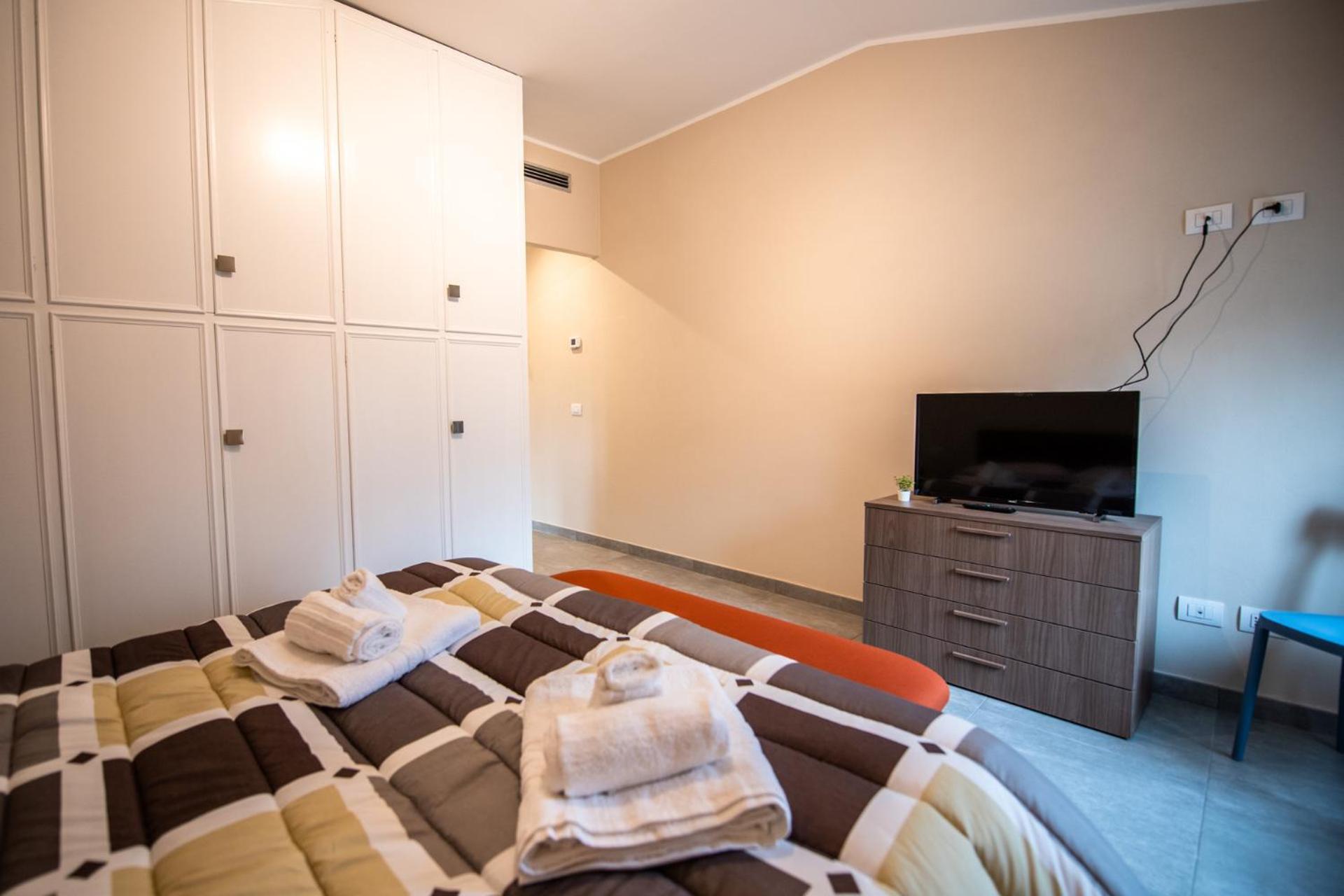 350 M Da Ospedale Maggiore L Parcheggio Prive L Rooms Parma Eksteriør billede