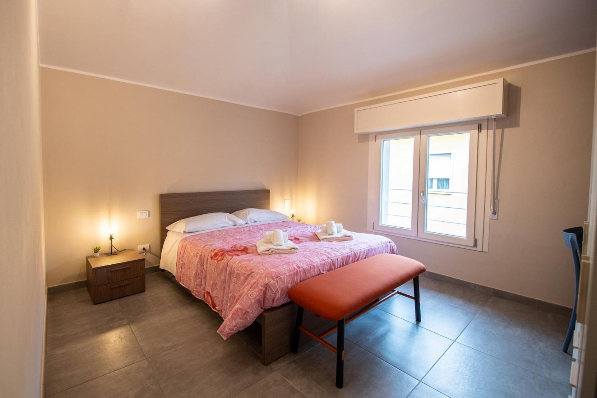 350 M Da Ospedale Maggiore L Parcheggio Prive L Rooms Parma Værelse billede